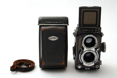 Yashica44 ヤシカ 二眼レフ yashica 44A ◇レビュー外観編◇ | デジタル試しうち